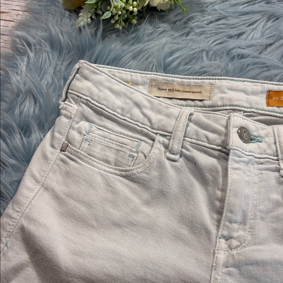 Anthropologie Pilcro Stet Light Wash Cuffed Shorts sz 25 - Picture 2 of 7